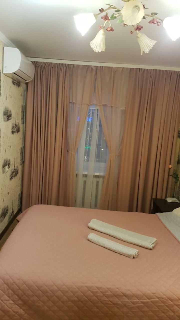 2Х Комнатная С Ремонтом В Центре.Renovated, Center Apartment Khmel'nyts'kyy Ngoại thất bức ảnh